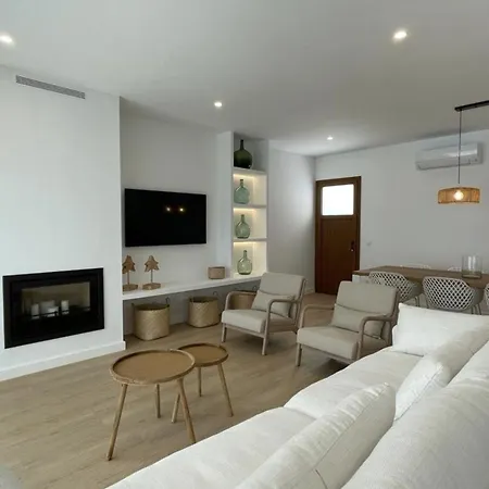 Islander Cala Morell