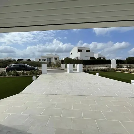 Islander Cala Morell